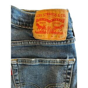 Levi's Strauss 511 Slim Fit Fit Men Jeans Tag Sz 31x32 Blue distressed worn.